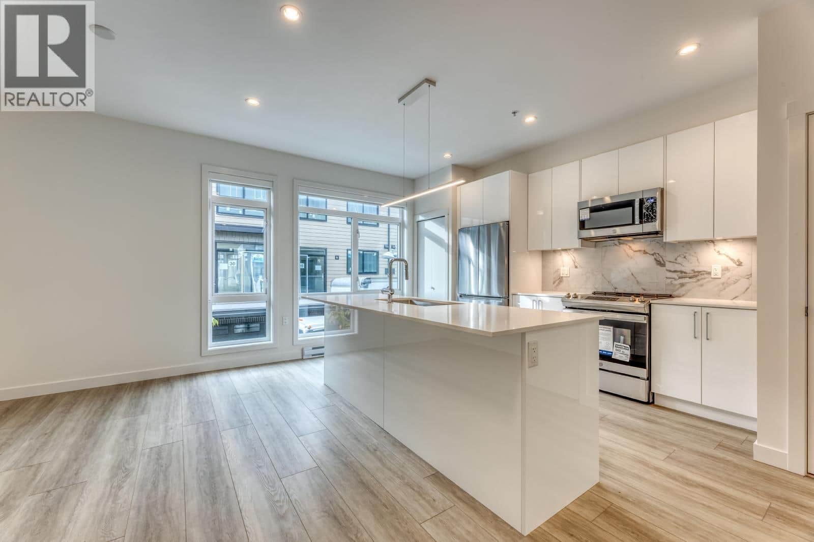 54 4337 BOUNDARY ROAD - Photo 3 of 40, Richmond, British Columbia