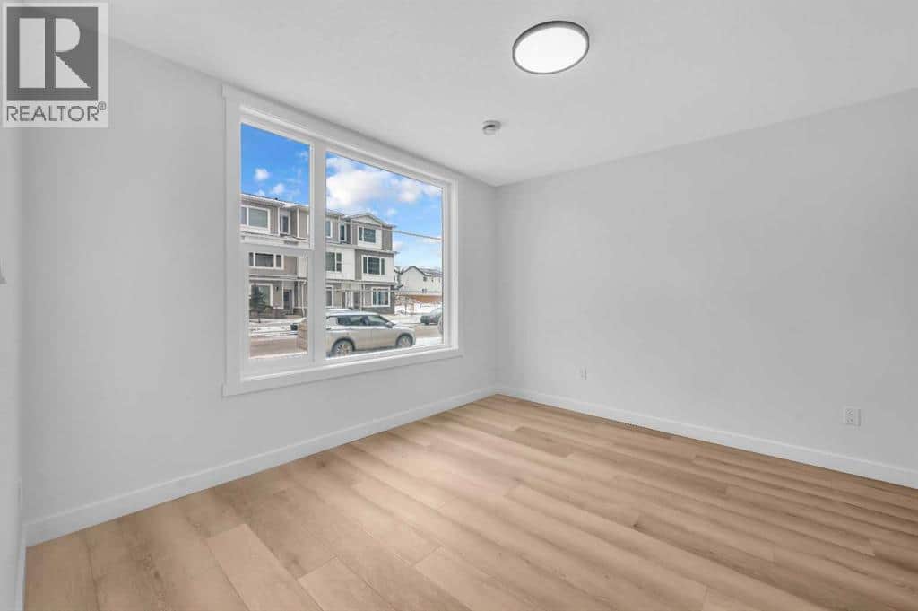 8814 48 Street NE - Photo 5 of 47, Calgary, Alberta