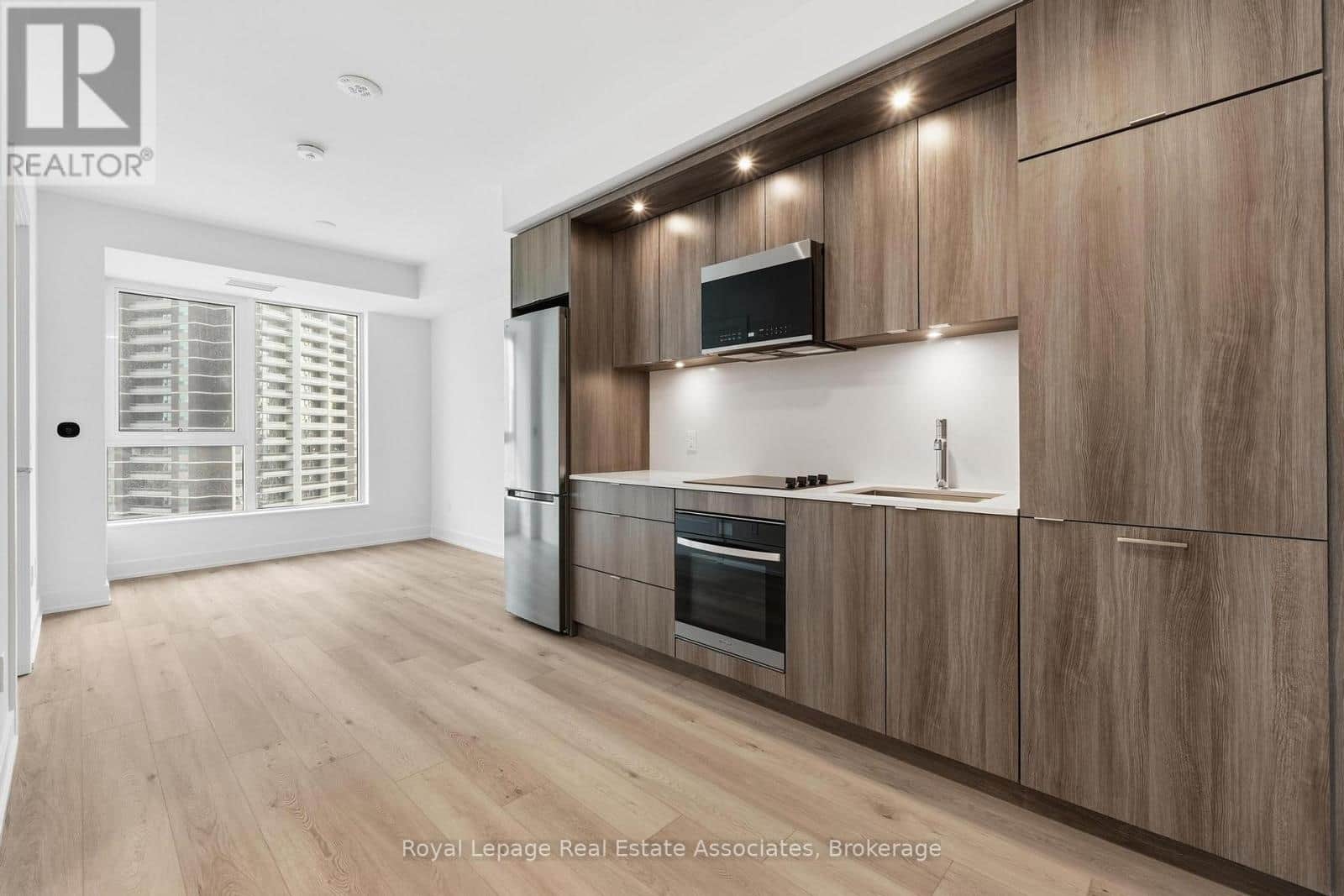 1505 - 60 CENTRAL PARK ROADWAY - Photo 2 of 21, Toronto (Islington-City Centre West), Ontario