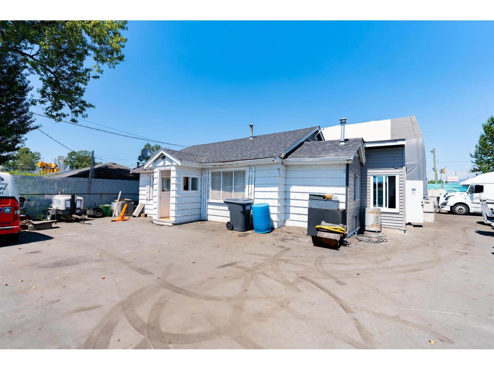 12299 112A AVENUE - Photo 5 of 14, Surrey, British Columbia