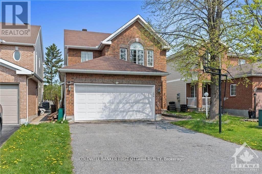 9 ARMAGH WAY - Photo 2 of 30, Ottawa, Ontario