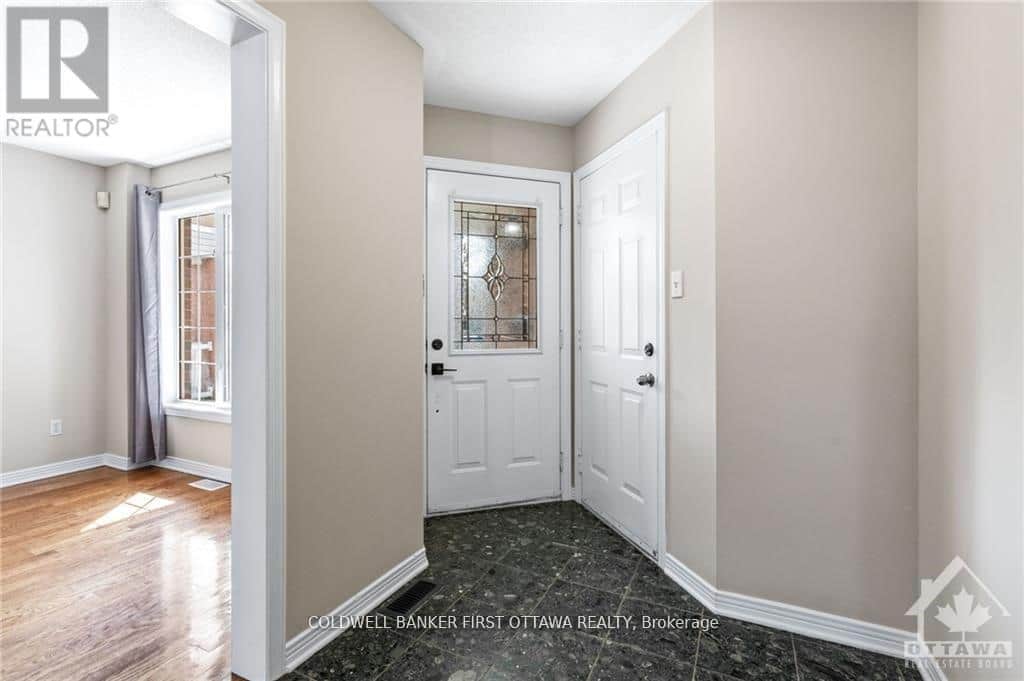 9 ARMAGH WAY - Photo 4 of 30, Ottawa, Ontario