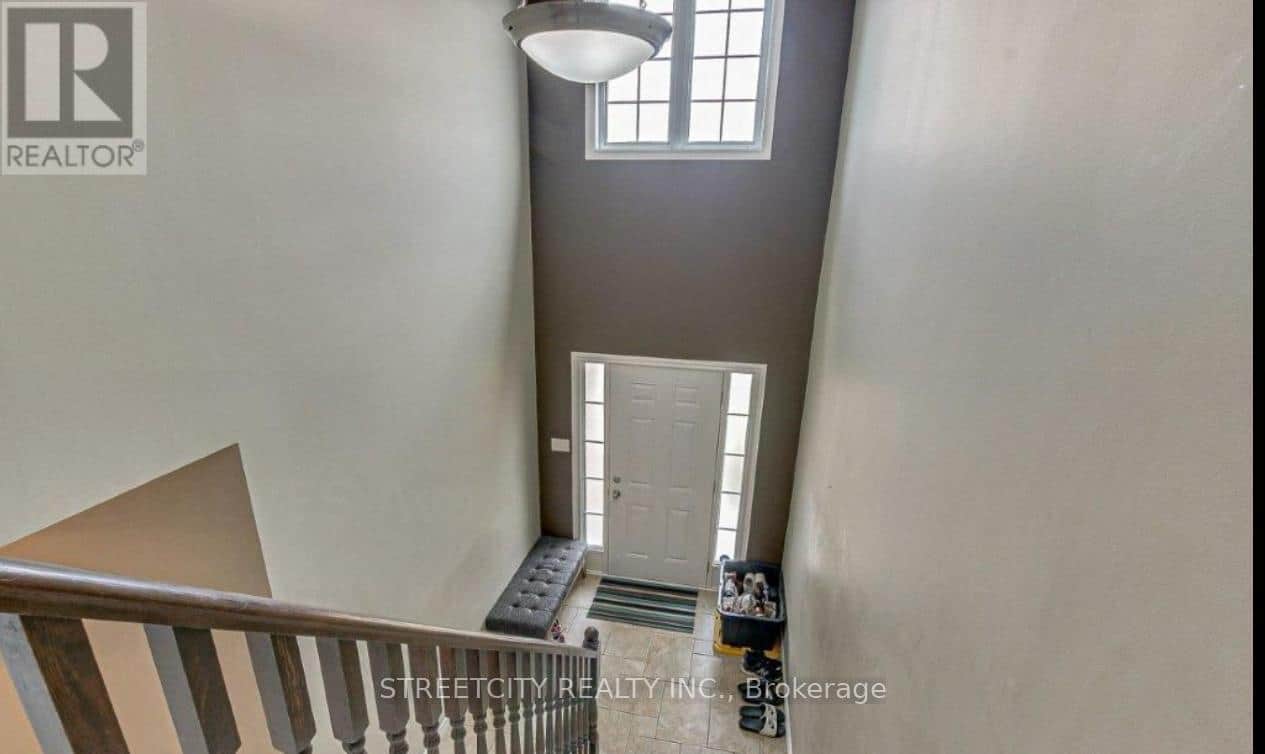 812 REEVES AVENUE - Photo 4 of 18, London North (North I), Ontario