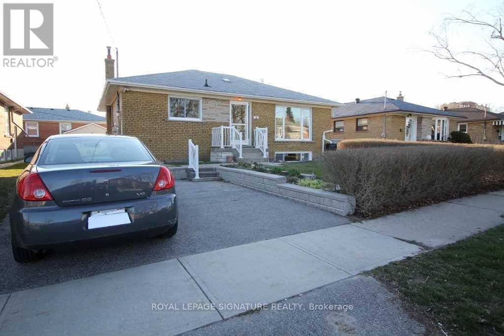 18 INDEPENDENCE DRIVE - Main photo, Toronto (Kennedy Park), Ontario