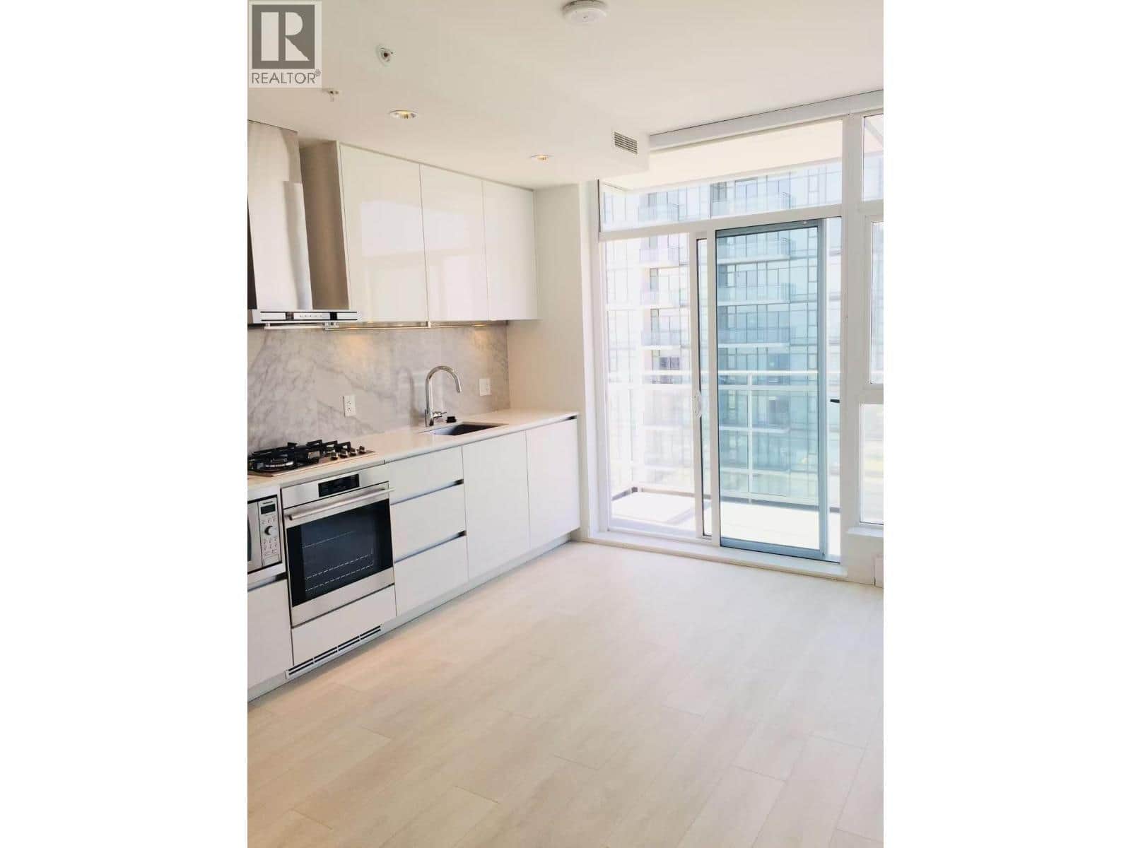 1903 4670 ASSEMBLY WAY - Photo 5 of 11, Burnaby, British Columbia