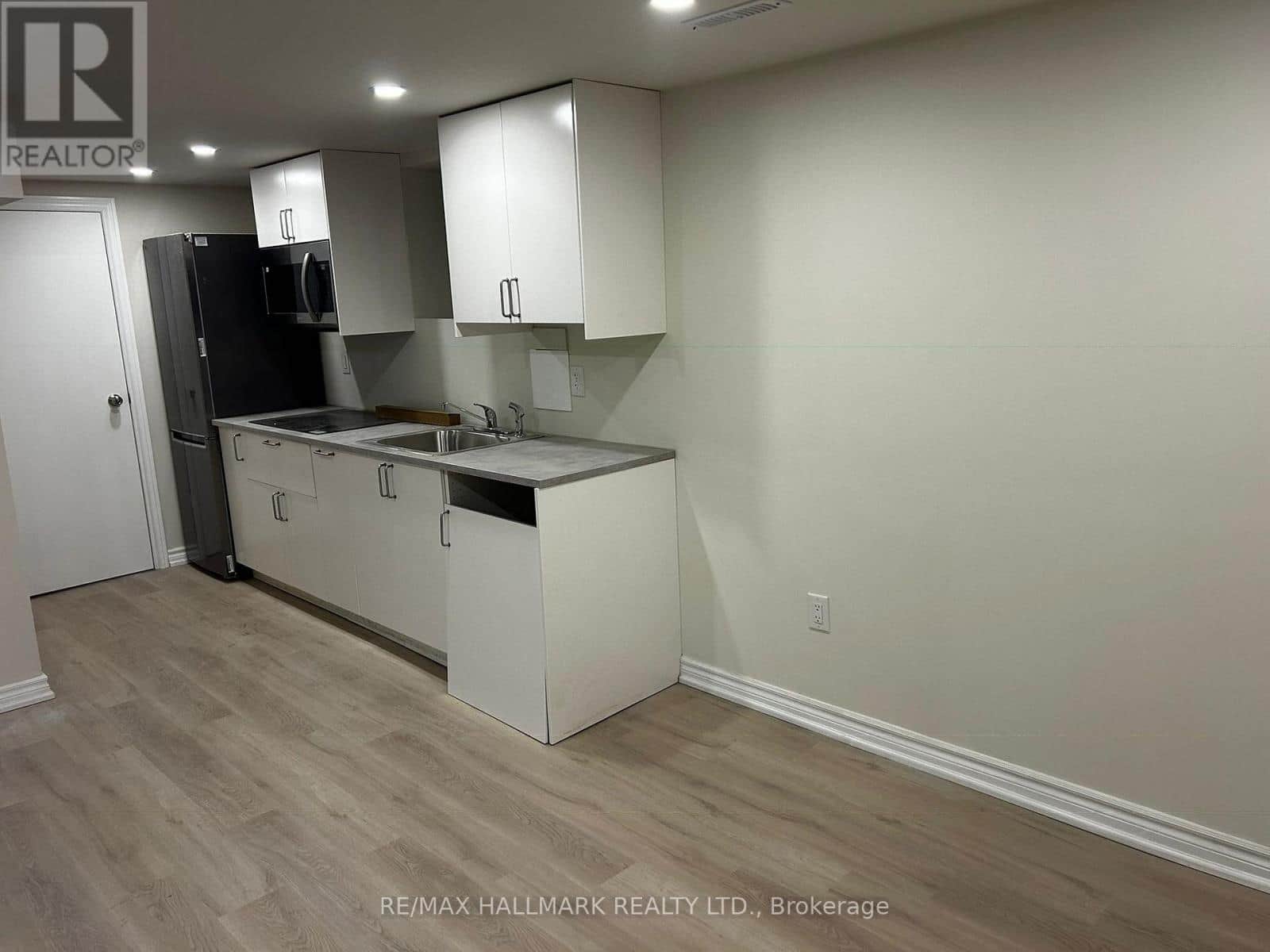 #1BEDBSMNT - 52 NISBET DRIVE - Photo 5 of 13, Aurora (Aurora Highlands), Ontario