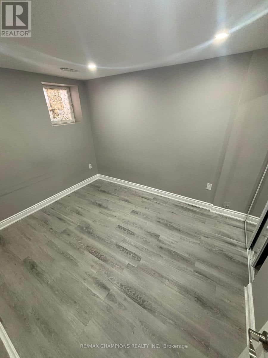 23 SLEIGHTHOLME CRESCENT - Photo 2 of 9, Brampton (Bram East), Ontario