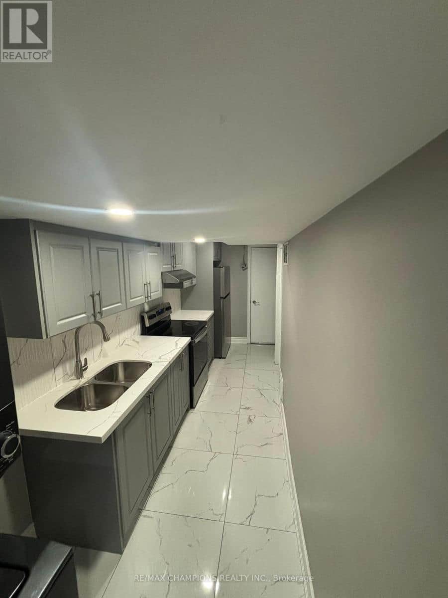 23 SLEIGHTHOLME CRESCENT - Photo 3 of 9, Brampton (Bram East), Ontario