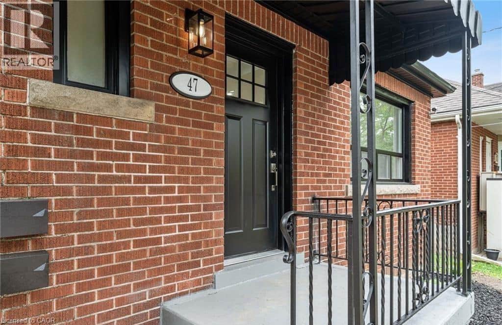 47 MACDONALD Avenue Unit# Upper - Photo 3 of 17, Hamilton, Ontario