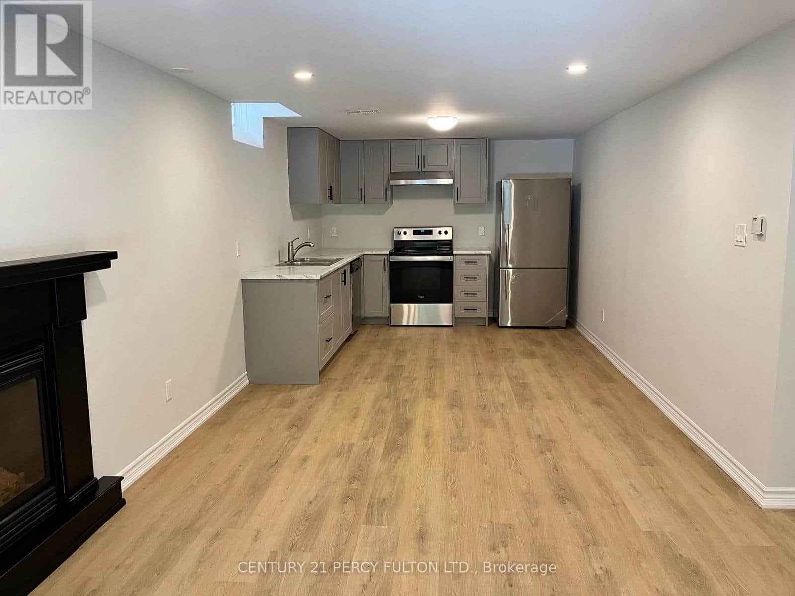 BSMT - 445 PRESTWICK DRIVE - Photo 3 of 15, Oshawa (McLaughlin), Ontario