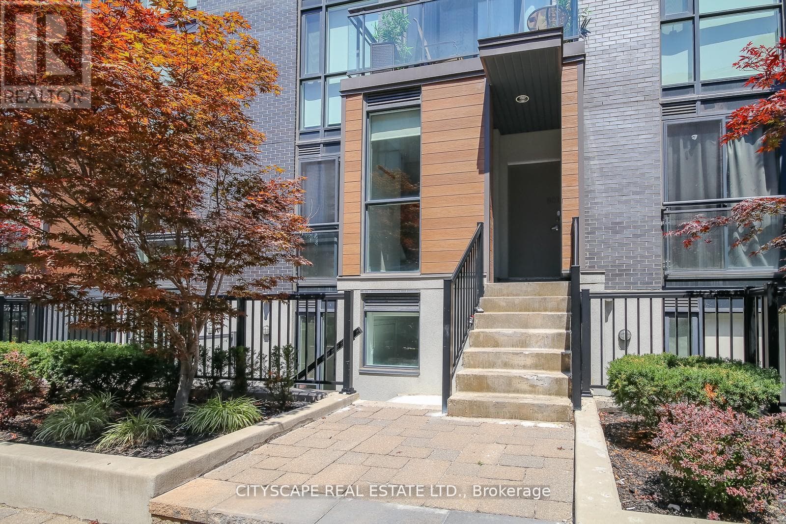 TH - 802 - 57 MACAULAY AVENUE - Main photo, Toronto (Dovercourt-Wallace Emerson-Junction), Ontario