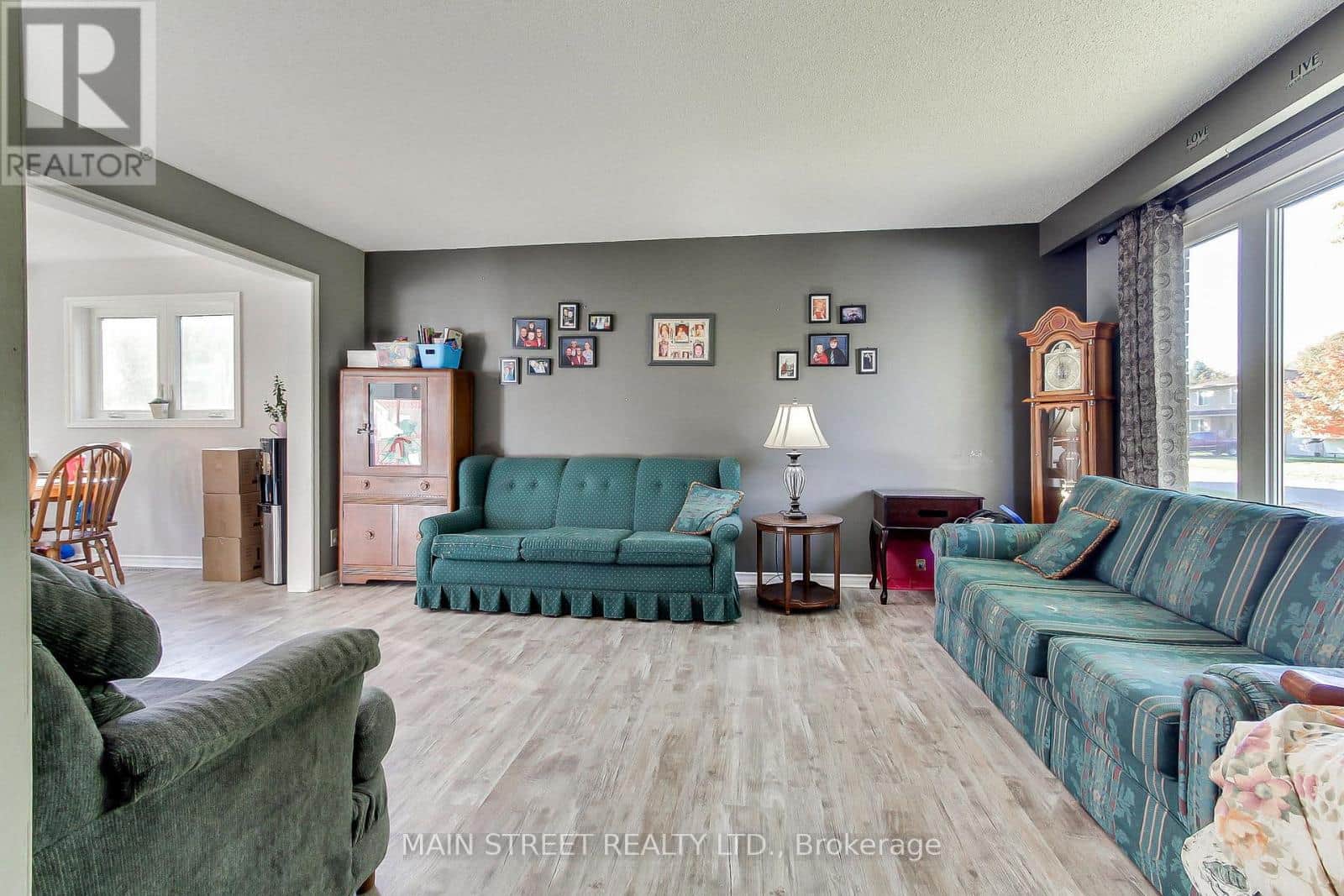 16 RAMSAY STREET - Photo 4 of 24, East Gwillimbury (Holland Landing), Ontario