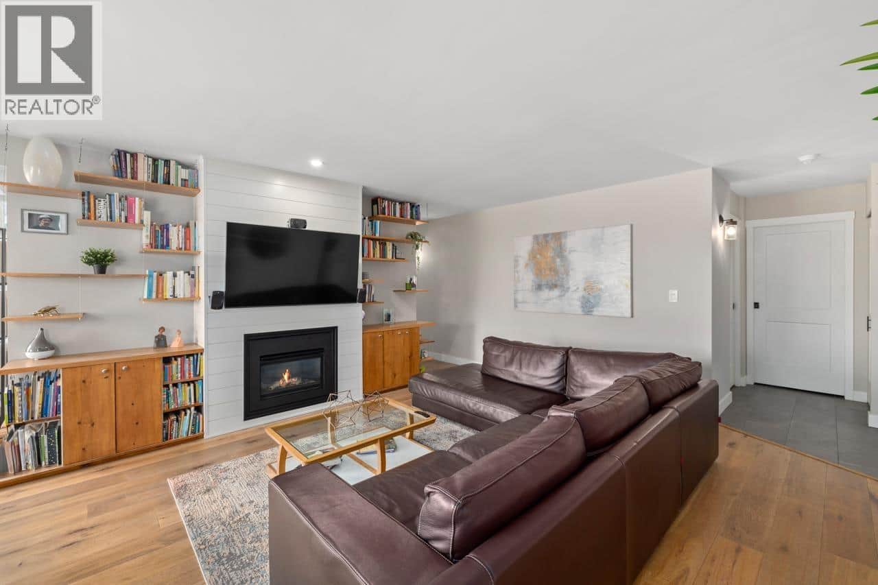 502 410 CARNARVON STREET - Photo 2 of 27, New Westminster, British Columbia