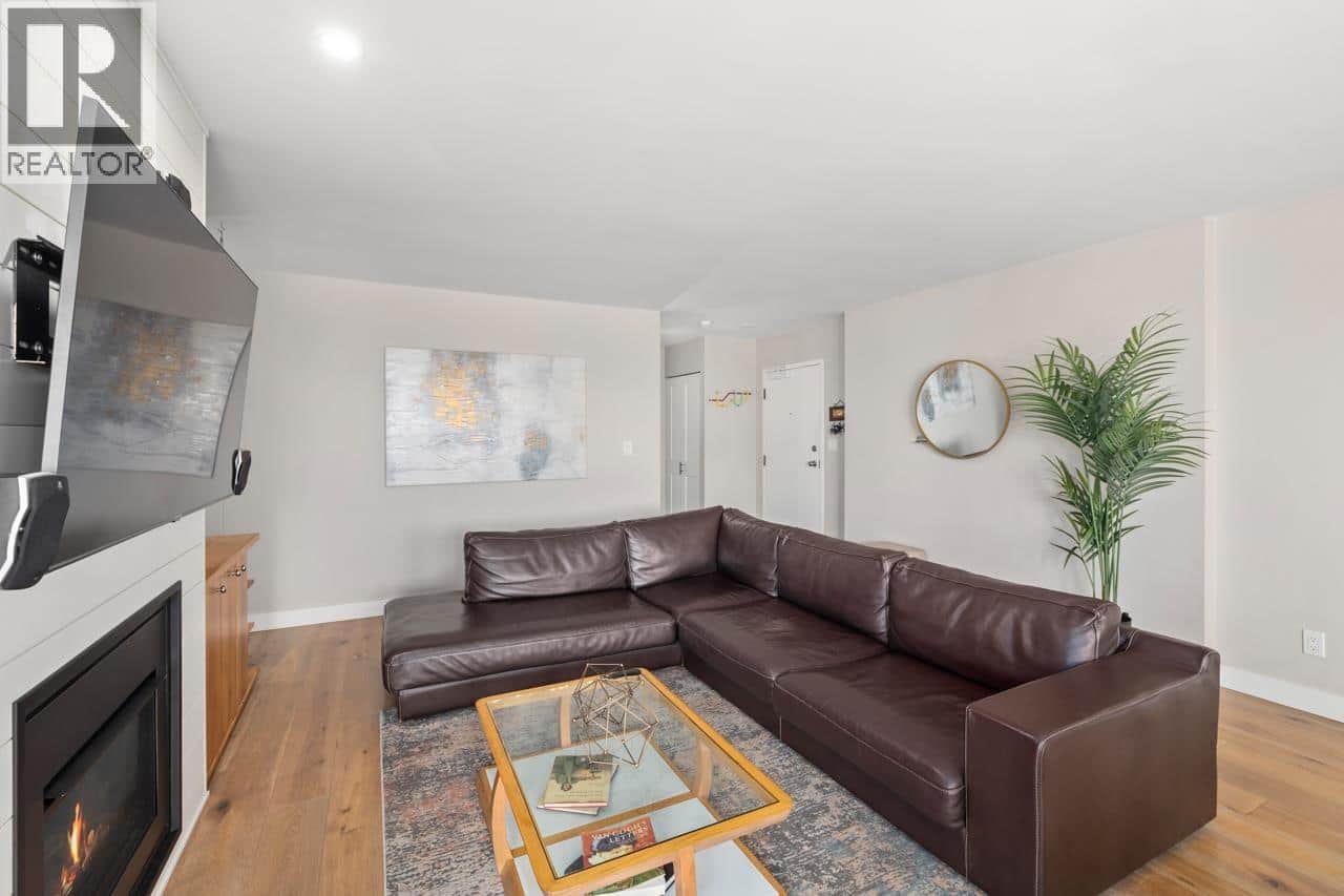 502 410 CARNARVON STREET - Photo 3 of 27, New Westminster, British Columbia