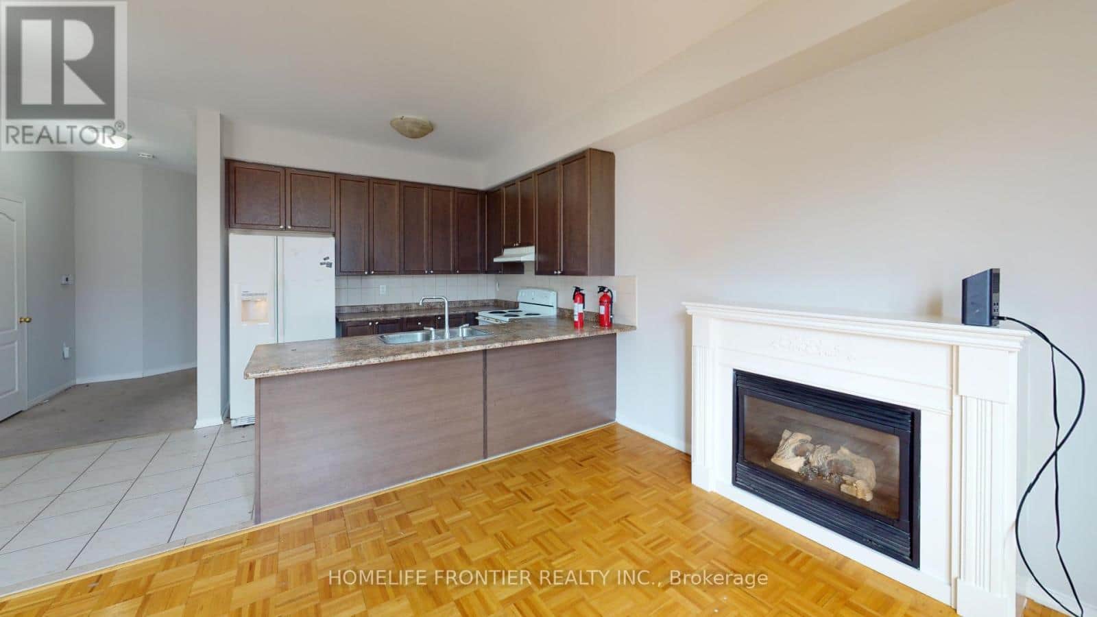 9 ELIA LANE - Photo 5 of 23, Toronto (York University Heights), Ontario