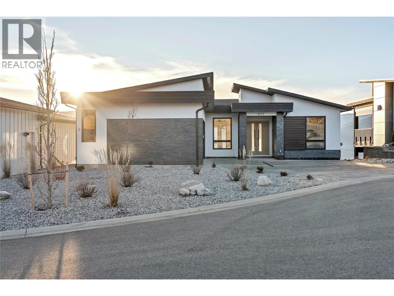1077 Antler Drive - Main photo, Penticton, British Columbia