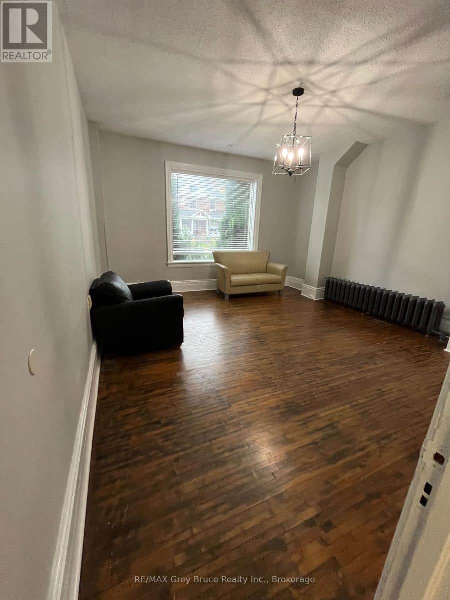 648 2ND AVENUE E - Photo 4 of 16, Owen Sound, Ontario