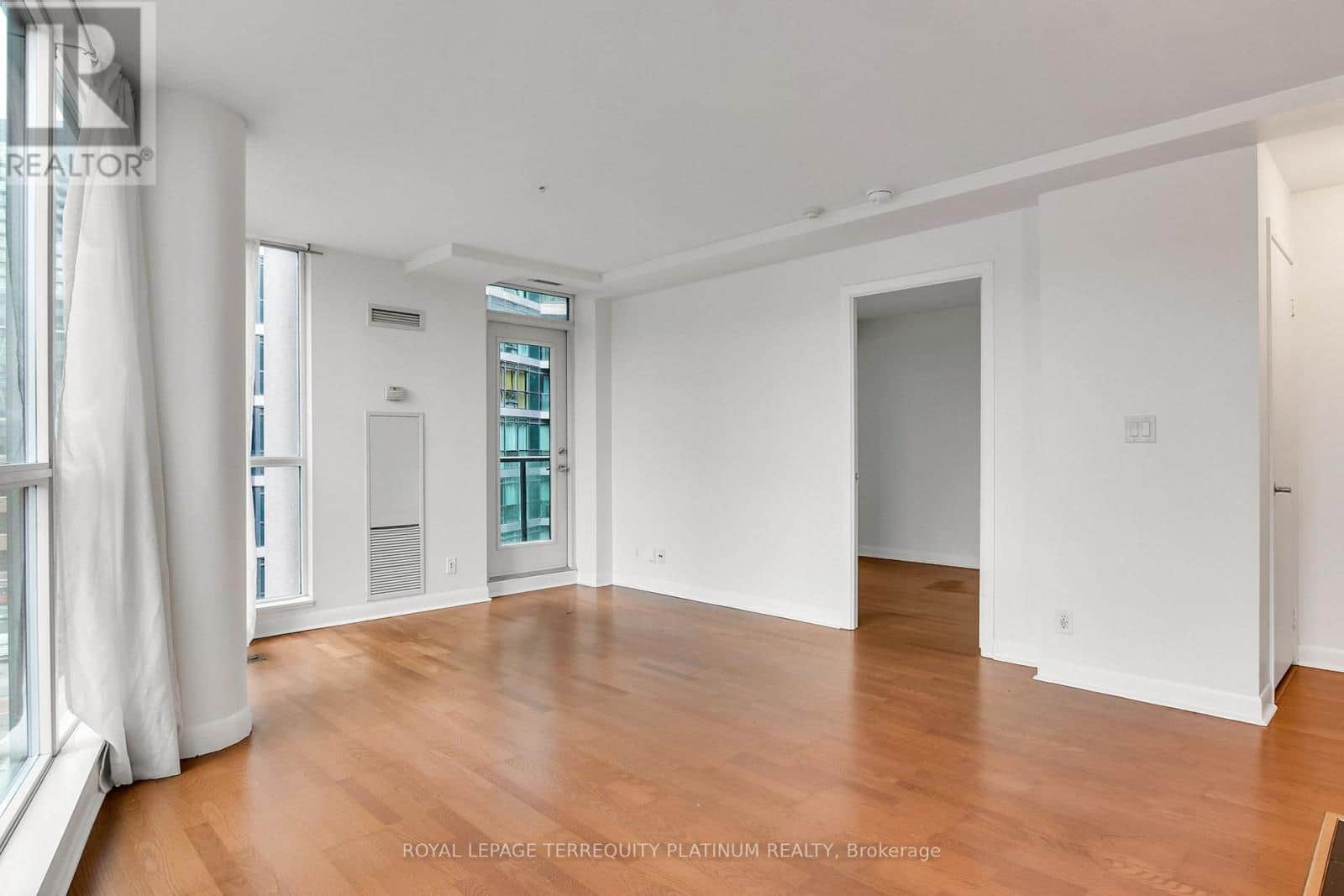 727 - 600 FLEET STREET - Photo 2 of 42, Toronto (Niagara), Ontario