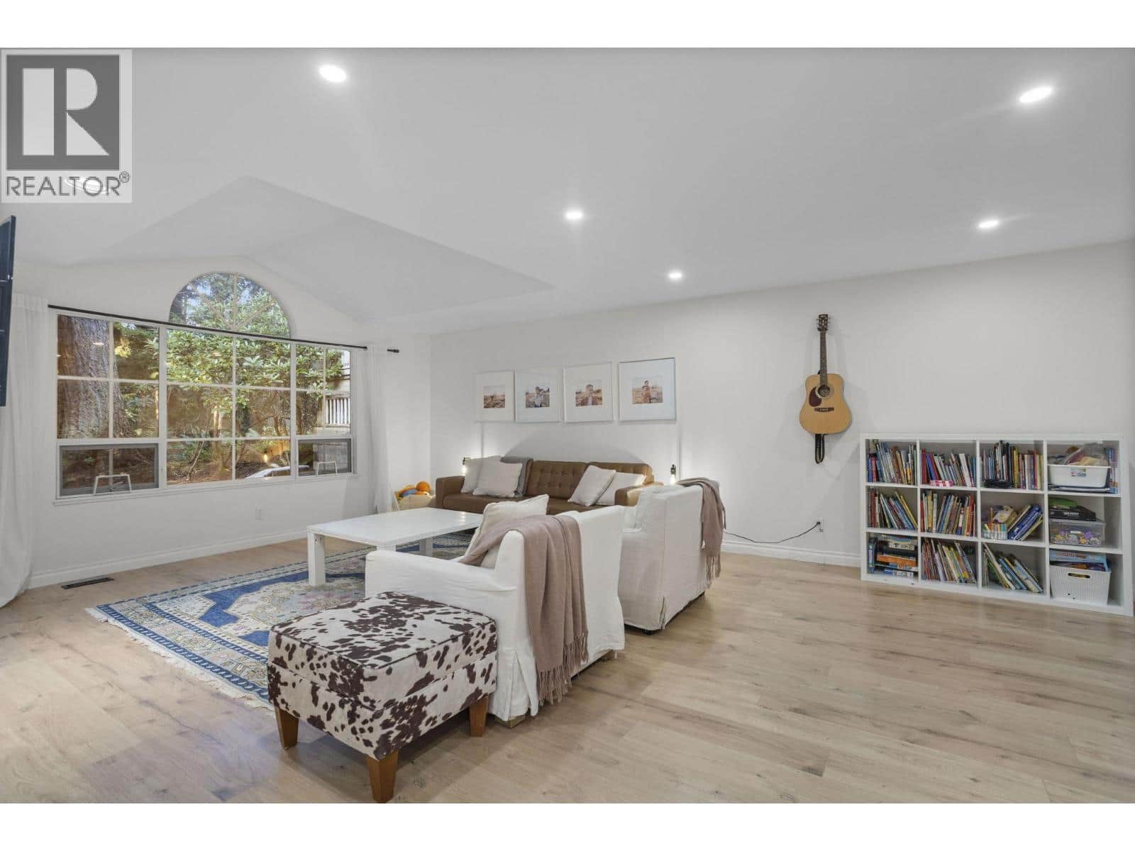 31 DEERWOOD PLACE - Photo 4 of 40, Port Moody, British Columbia