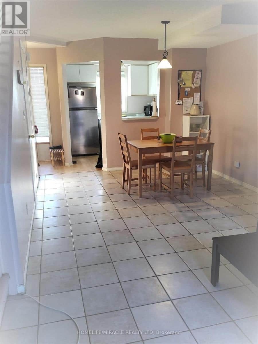 459 BEECHWOOD PLACE - Photo 2 of 10, Waterloo, Ontario