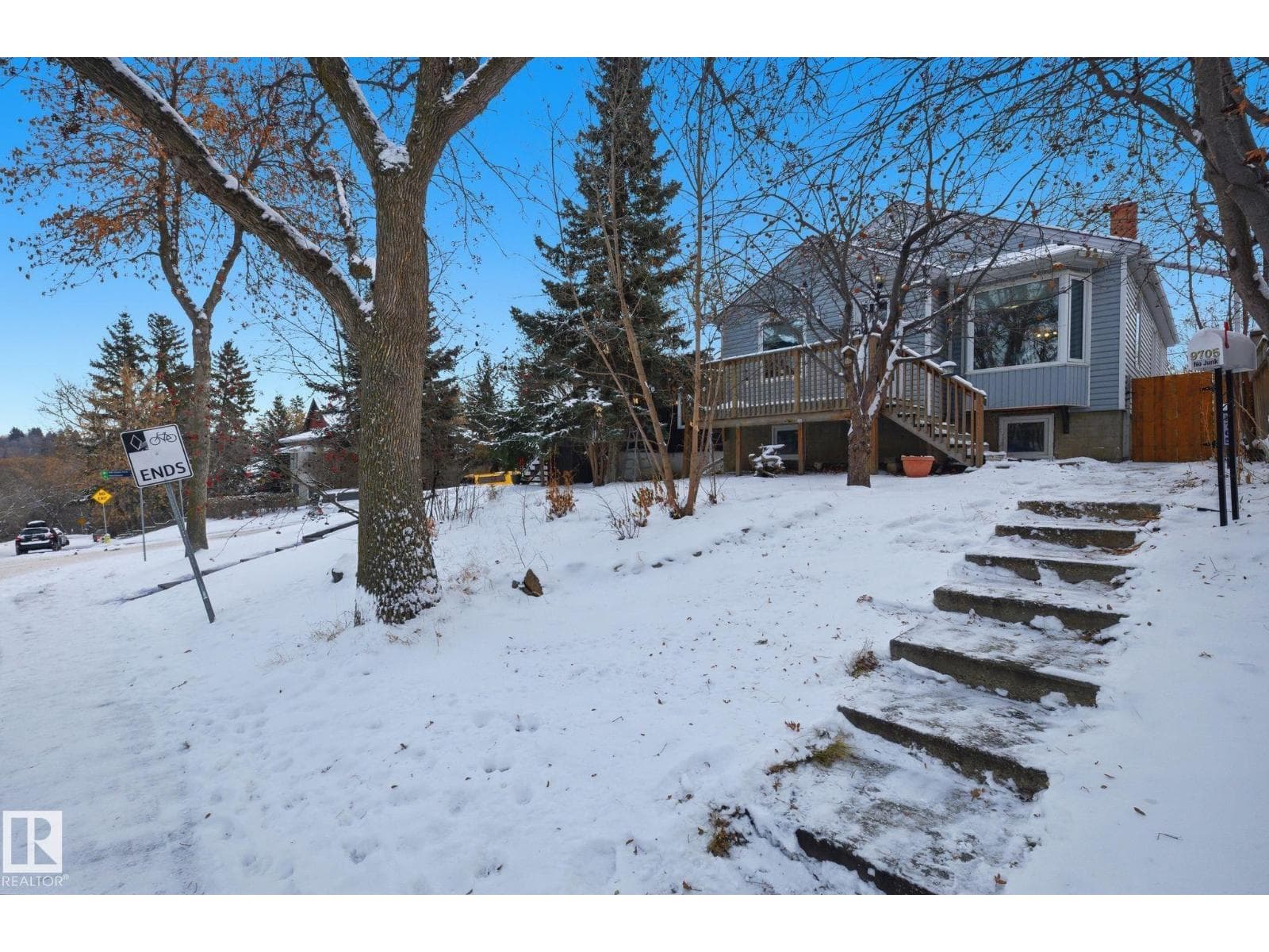 9705 87 AV NW - Main photo, Edmonton, Alberta