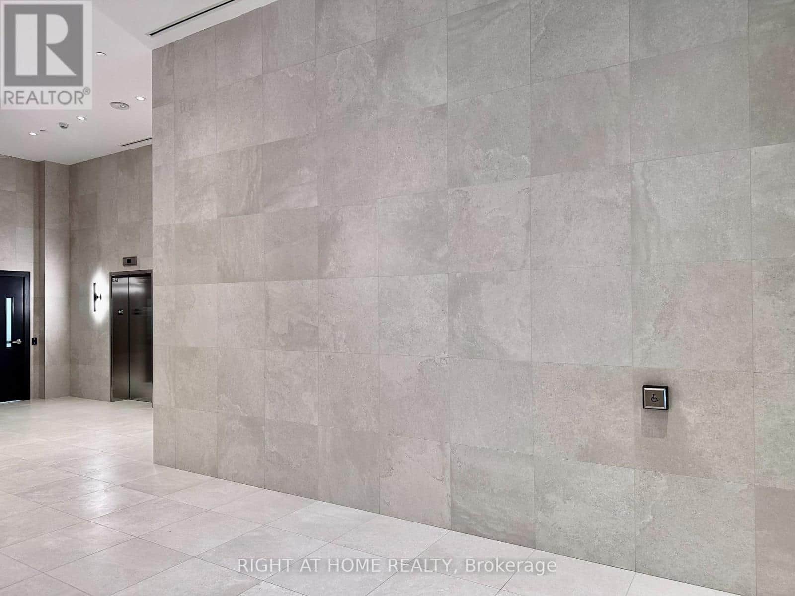 705 - 45 BASEBALL PLACE - Photo 3 of 16, Toronto (South Riverdale), Ontario