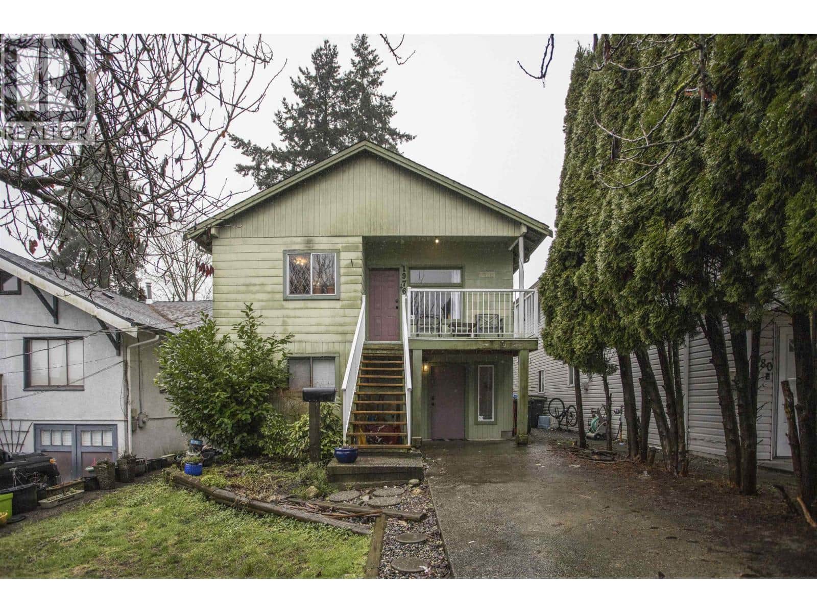 1976 WARWICK AVENUE - Photo 2 of 29, Port Coquitlam, British Columbia