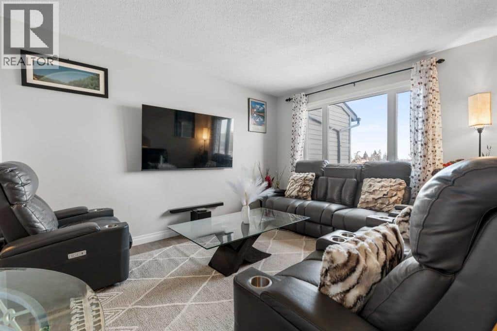 44, 12 Templewood Drive NE - Photo 5 of 28, Calgary, Alberta