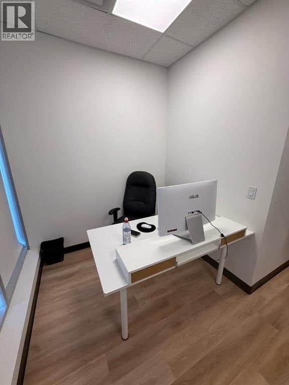 1660, 6004 Country Hills Blvd - Photo 4 of 6, Calgary, Alberta