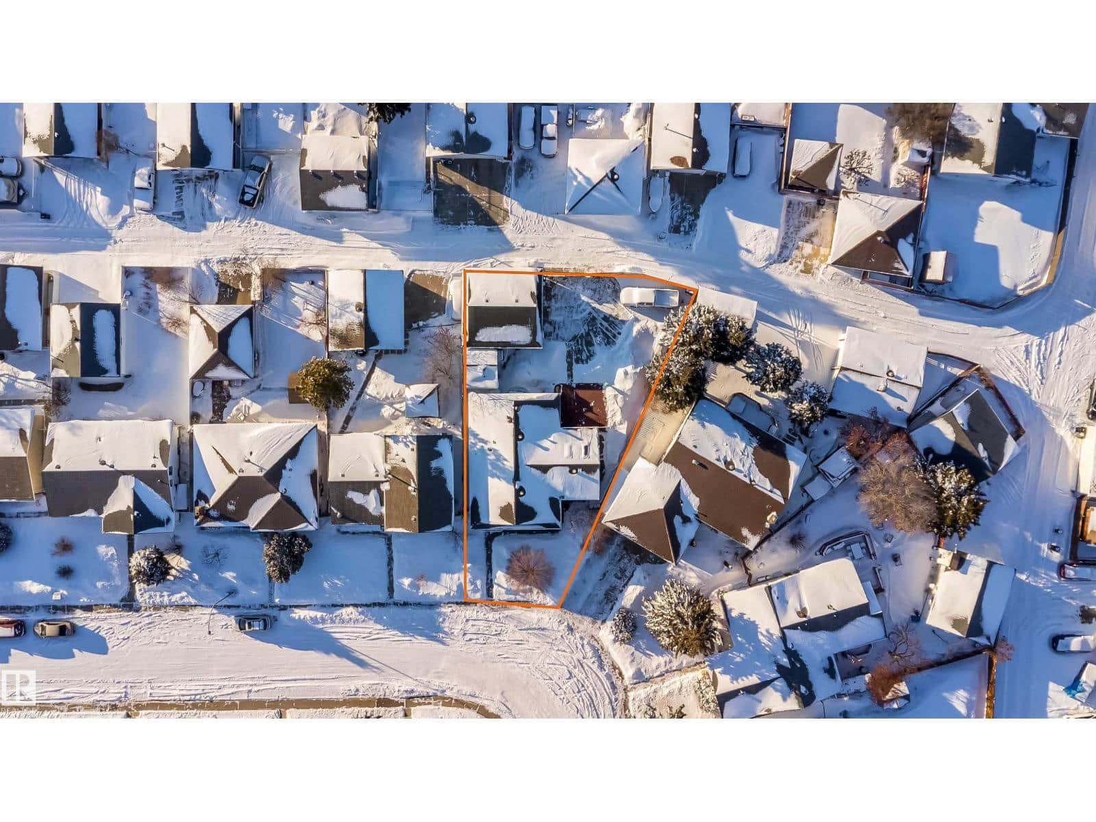 6931 14 AV NW - Photo 5 of 49, Edmonton, Alberta