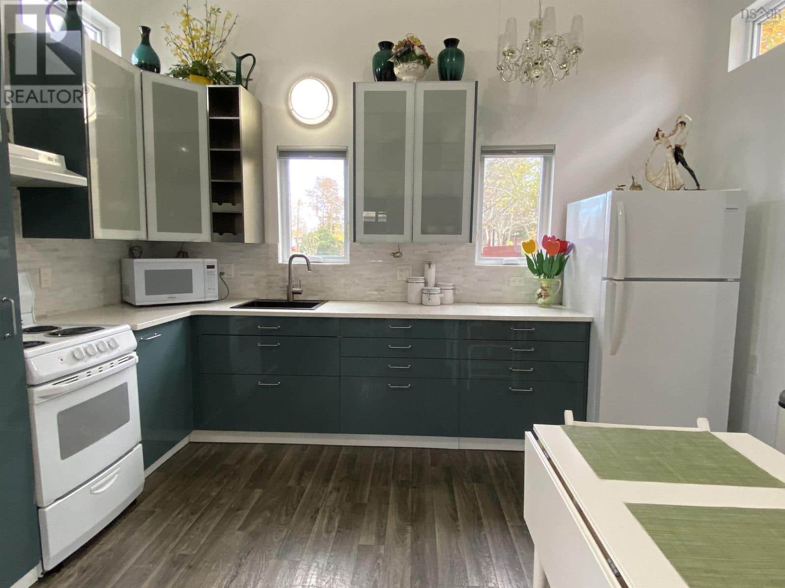 52 Wolfe Street - Photo 4 of 25, Liverpool, Nova Scotia