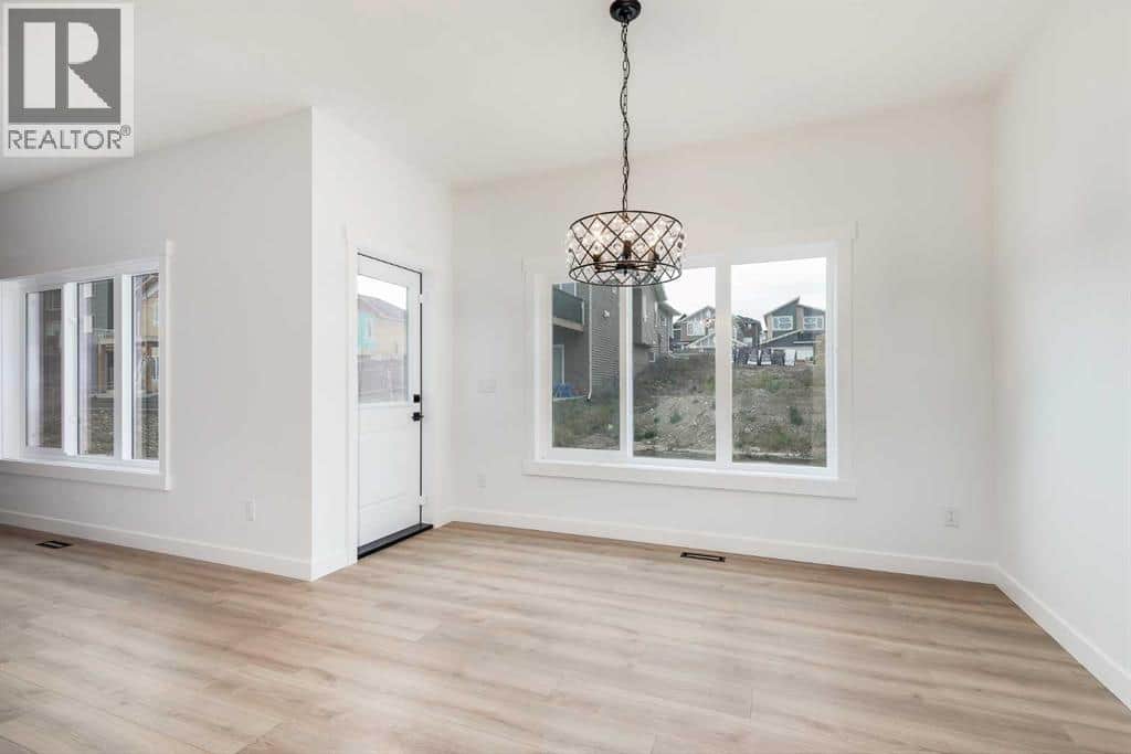 460 Rivercrest View - Photo 5 of 35, Cochrane, Alberta