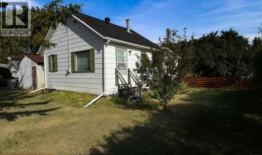 1025 14 Street - Main photo, Wainwright, Alberta