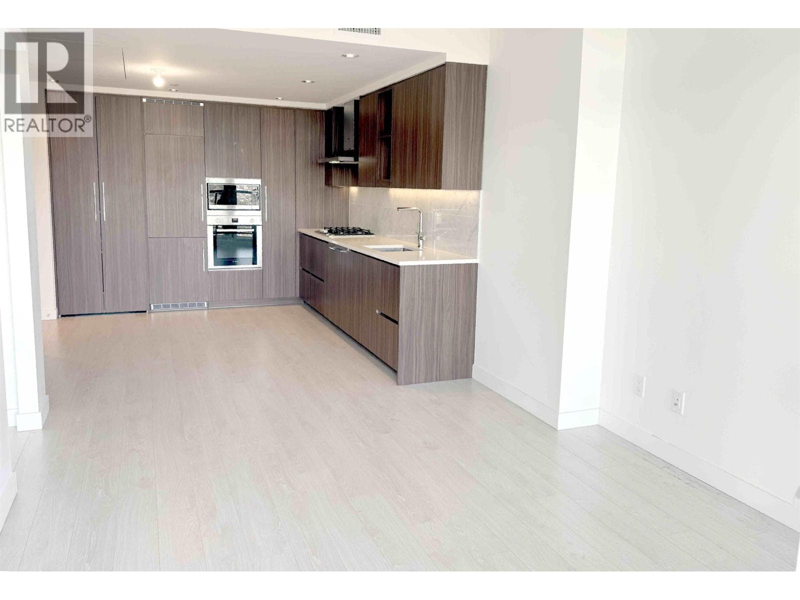 4206 4720 LOUGHEED HIGHWAY - Main photo, Burnaby, British Columbia