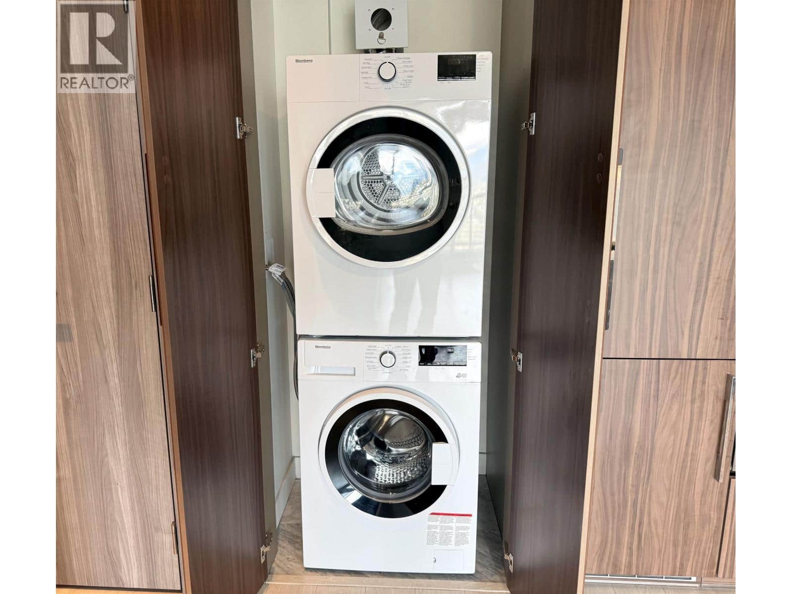 4206 4720 LOUGHEED HIGHWAY - Photo 5 of 24, Burnaby, British Columbia