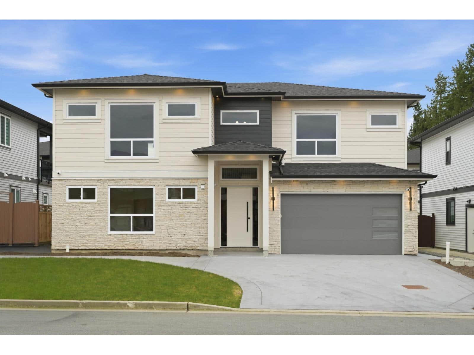 32738 CARTER AVENUE - Photo 2 of 28, Mission, British Columbia