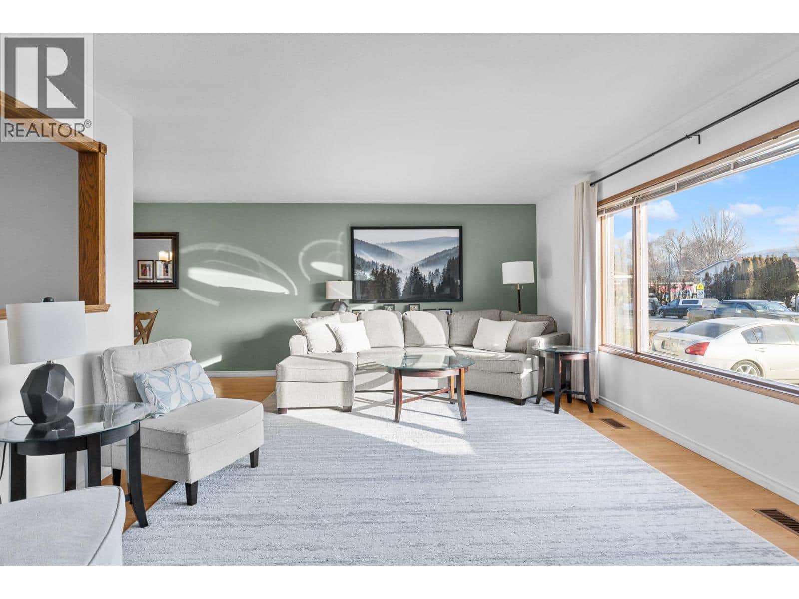 280 Kneller Road - Photo 3 of 46, Kelowna, British Columbia