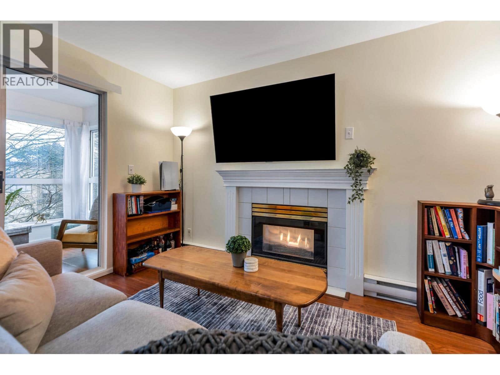 406 2133 DUNDAS STREET - Photo 4 of 24, Vancouver, British Columbia