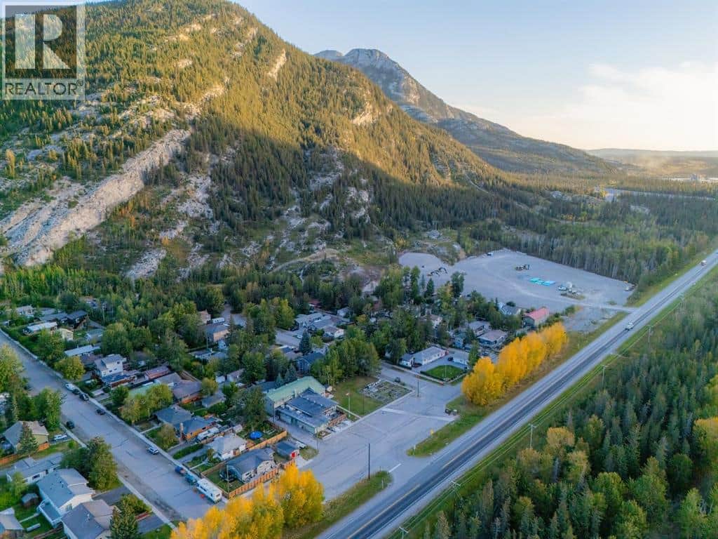 21 Exshaw Mountain Gateway - Photo 4 of 11, Exshaw, Alberta