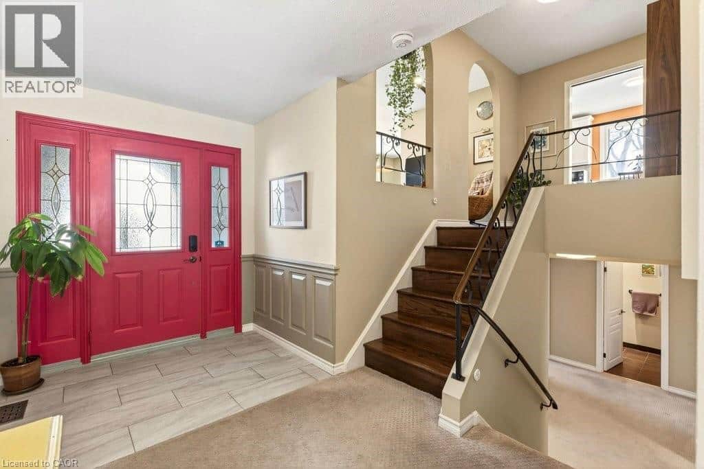 36 HANOVER Place - Photo 4 of 50, Hamilton, Ontario