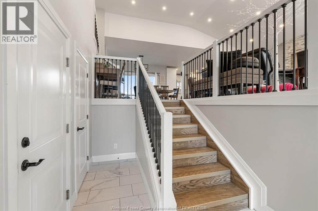 369 COUNTY RD 2 - Photo 3 of 38, Belle River, Ontario