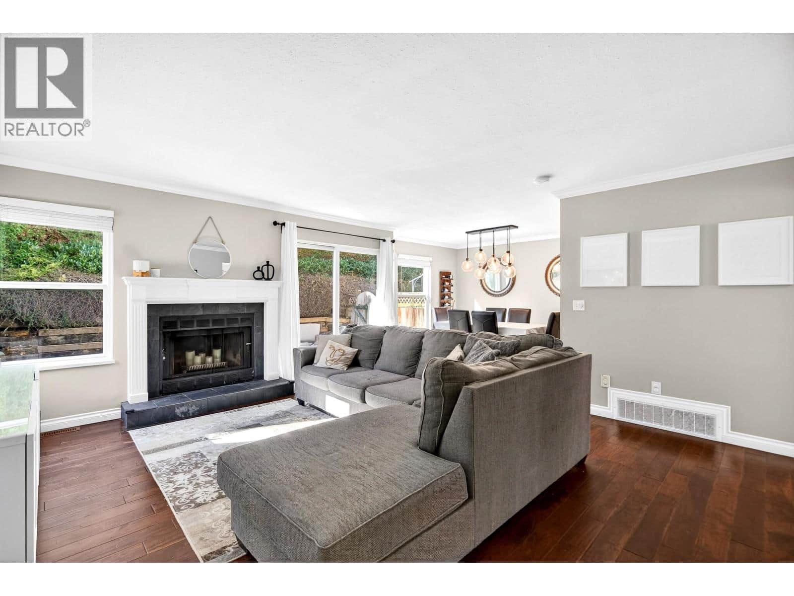 205 1180 FALCON DRIVE - Photo 4 of 28, Coquitlam, British Columbia