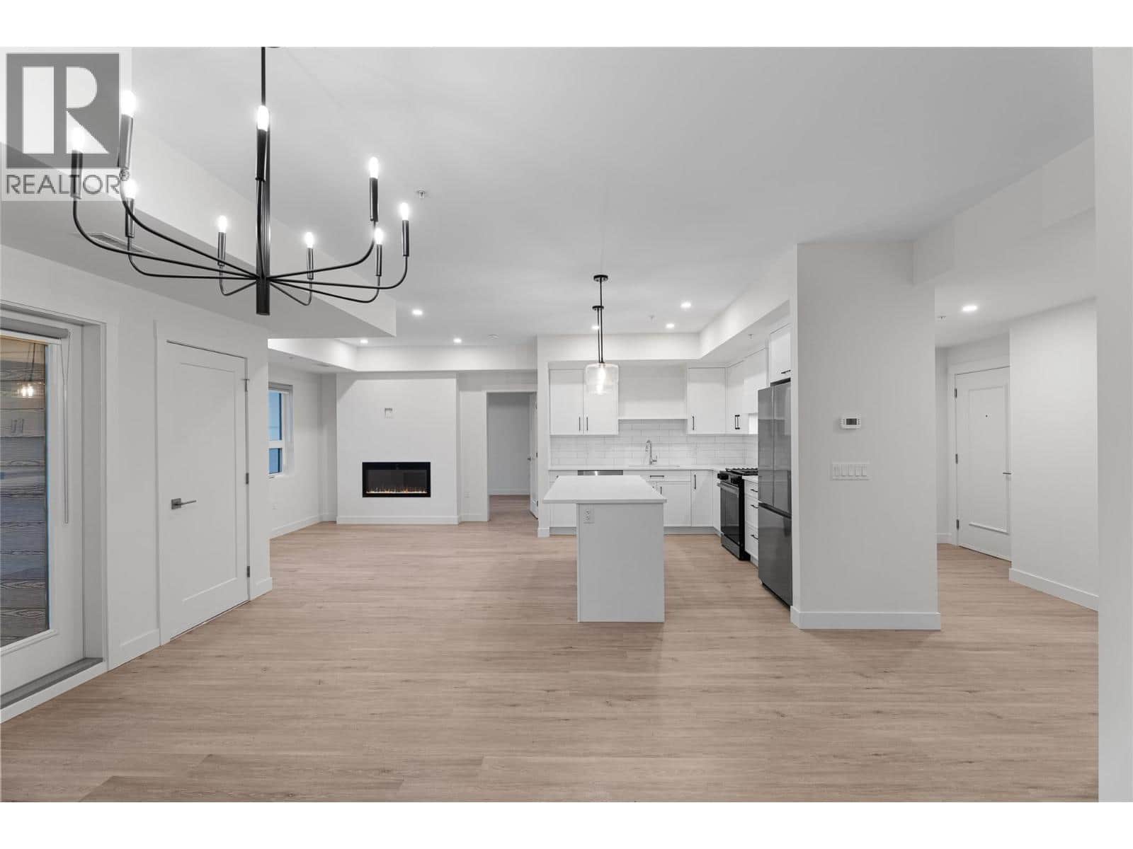 1844 Qu'Appelle Boulevard Unit# 308 - Photo 2 of 13, Kamloops, British Columbia