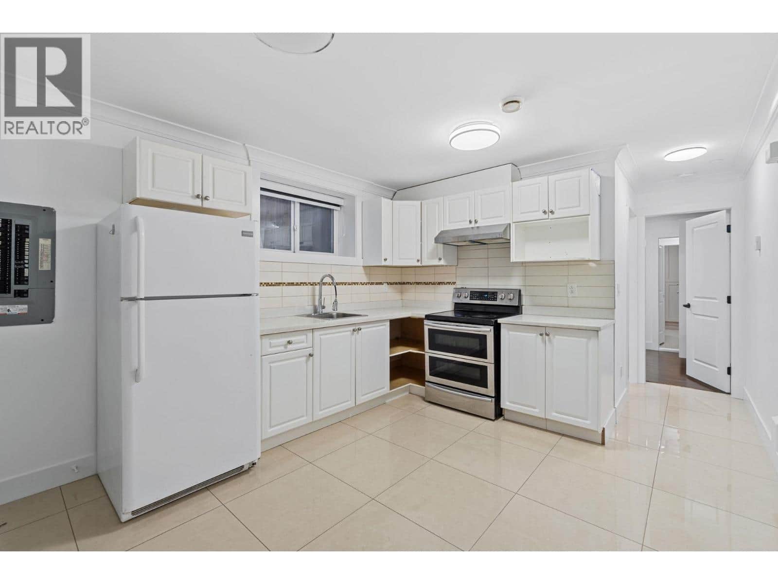 831 E KING EDWARD AVENUE - Photo 5 of 24, Vancouver, British Columbia