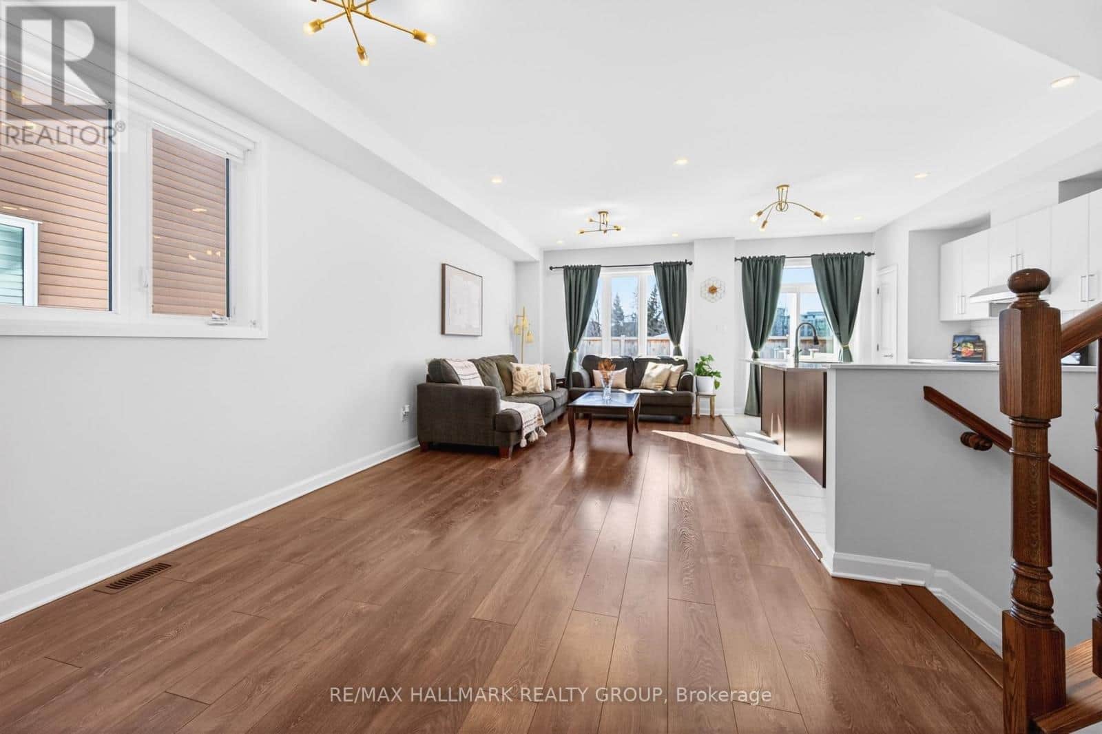 562 CLEMENCY CRESCENT - Photo 5 of 30, Ottawa, Ontario