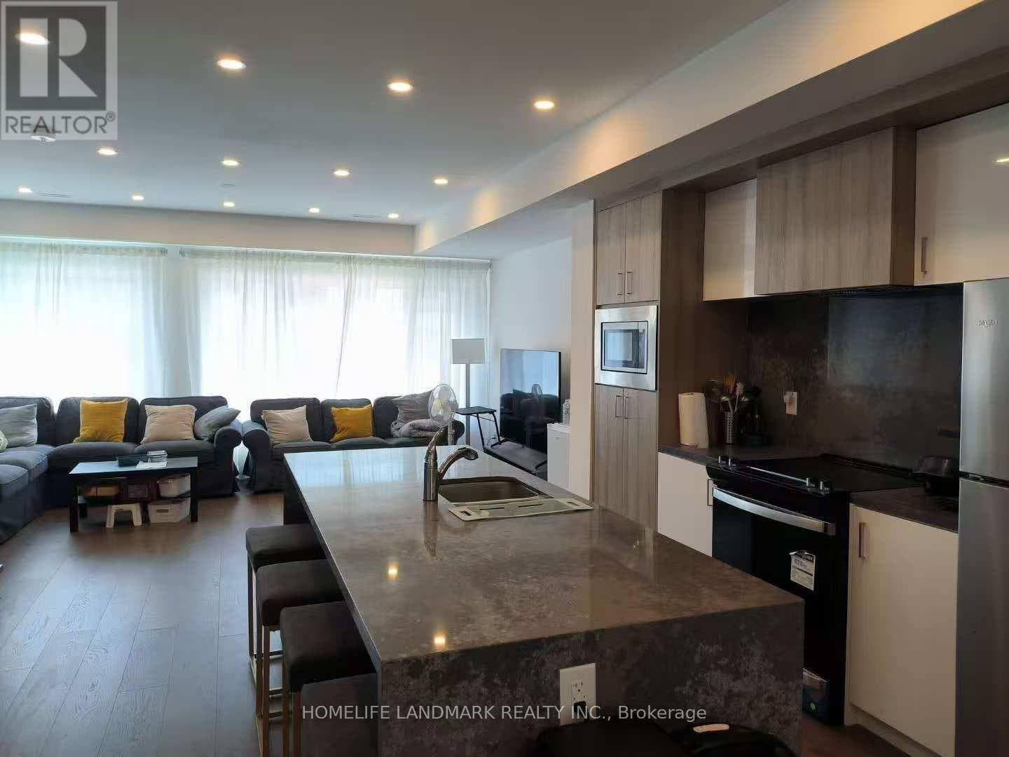 UPPER - 12 PERSICA STREET - Main photo, Richmond Hill (Oak Ridges), Ontario