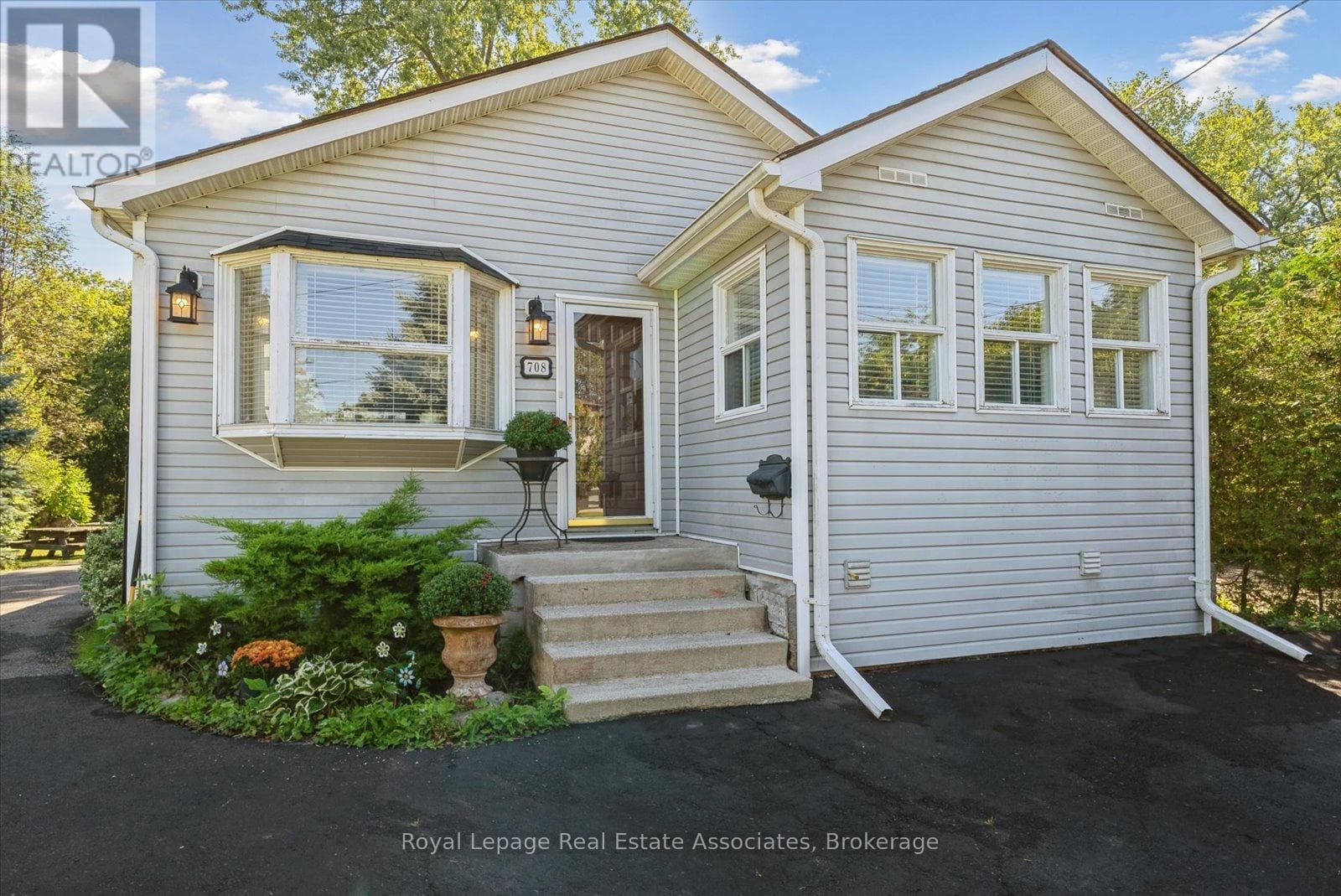 708 MONTBECK CRESCENT - Main photo, Mississauga (Lakeview), Ontario