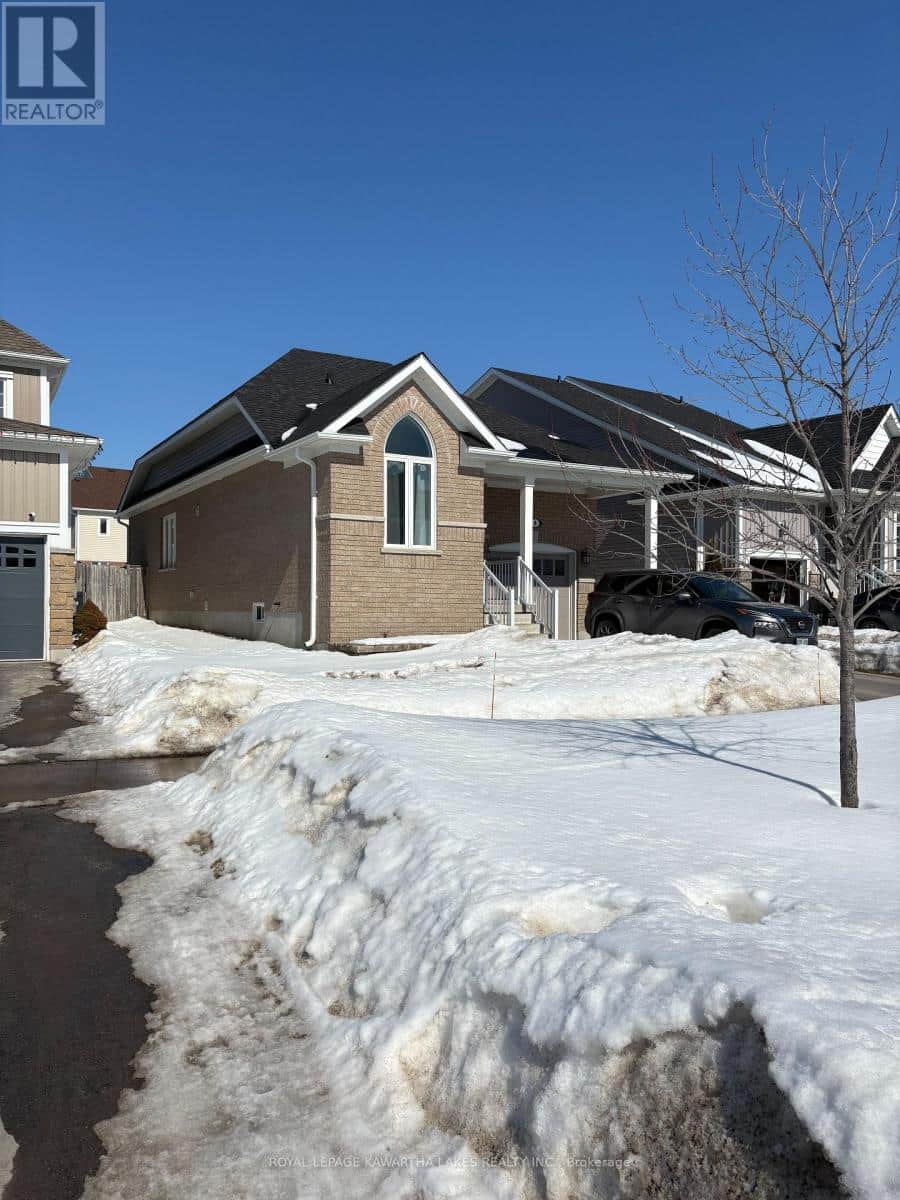 4 MAGUIRE STREET - Photo 3 of 42, Kawartha Lakes (Lindsay), Ontario