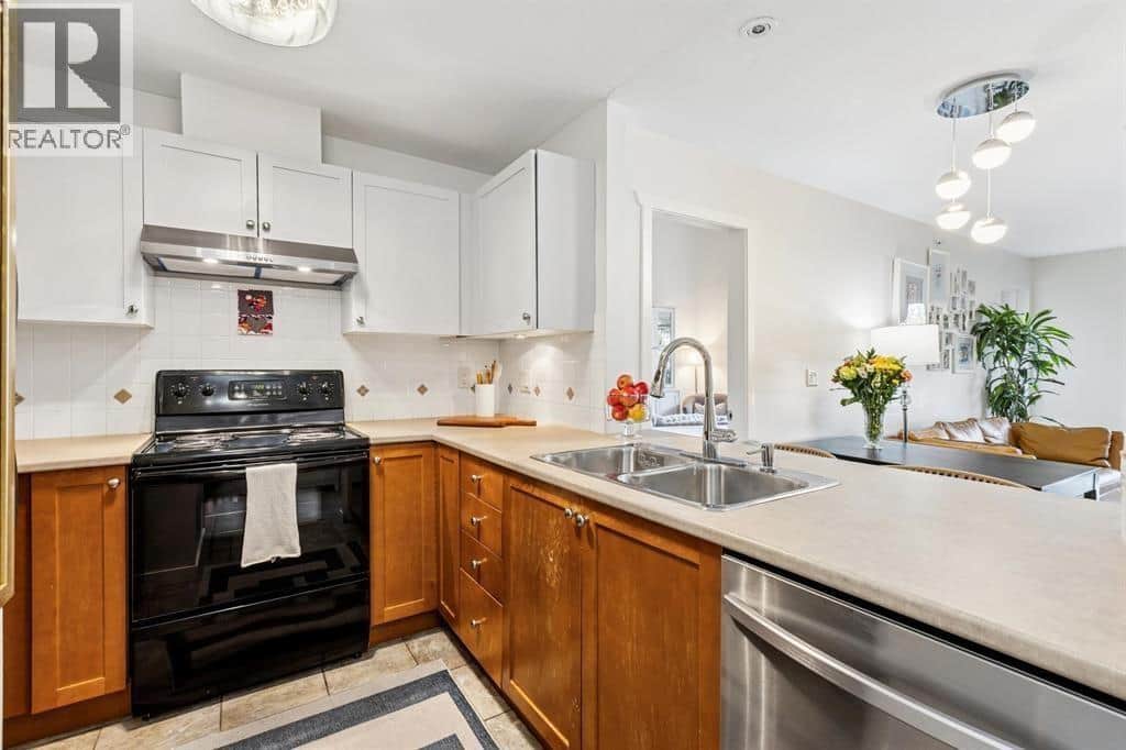 404 183 W 23RD STREET - Photo 5 of 20, North Vancouver, British Columbia