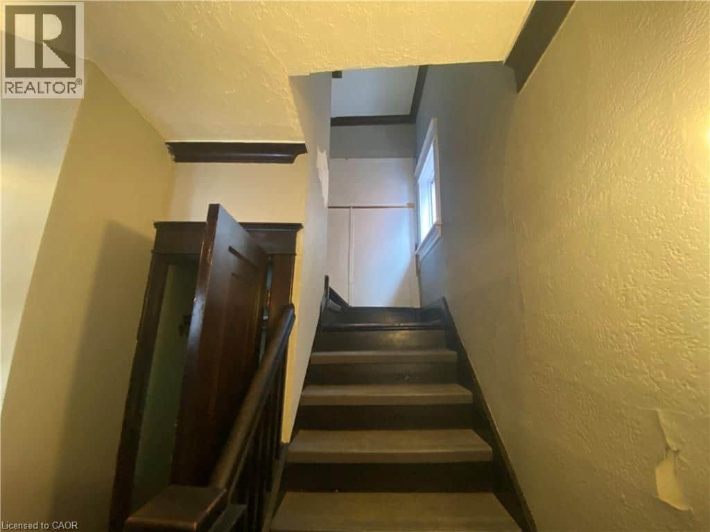 32 SIMEON Street - Photo 3 of 44, Kitchener, Ontario